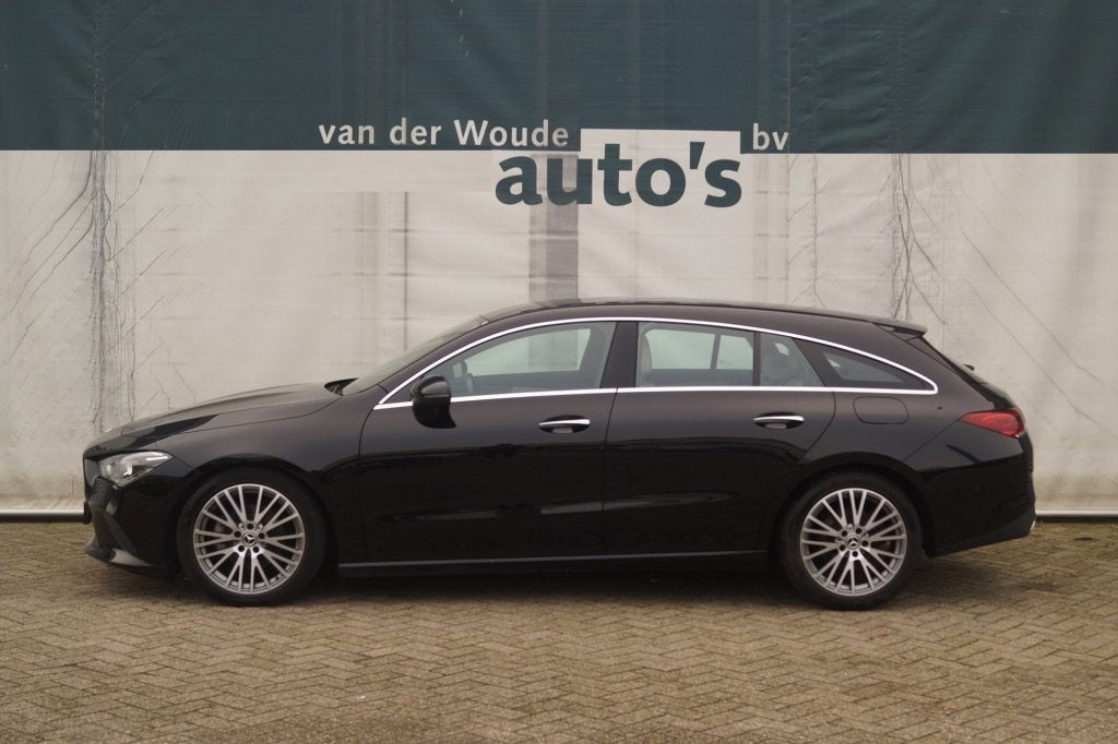Mercedes-Benz CLA-Klasse Shooting Brake 180 Automaat Busines, 136 pk, Gebruikt, 4 cilinders, Leder en Stof