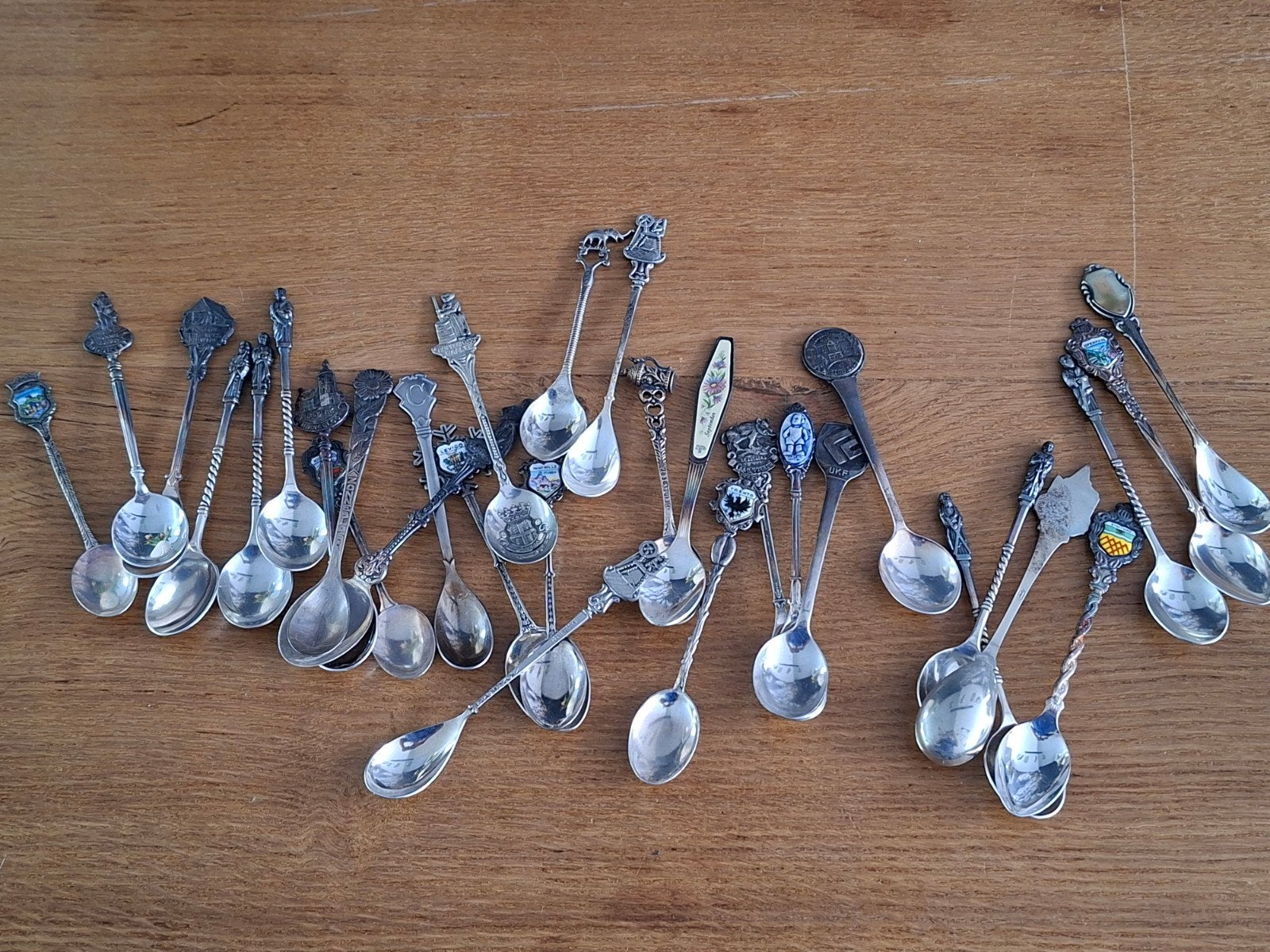 Verzameling decoratieve souvenir/koffielepels, Ophalen