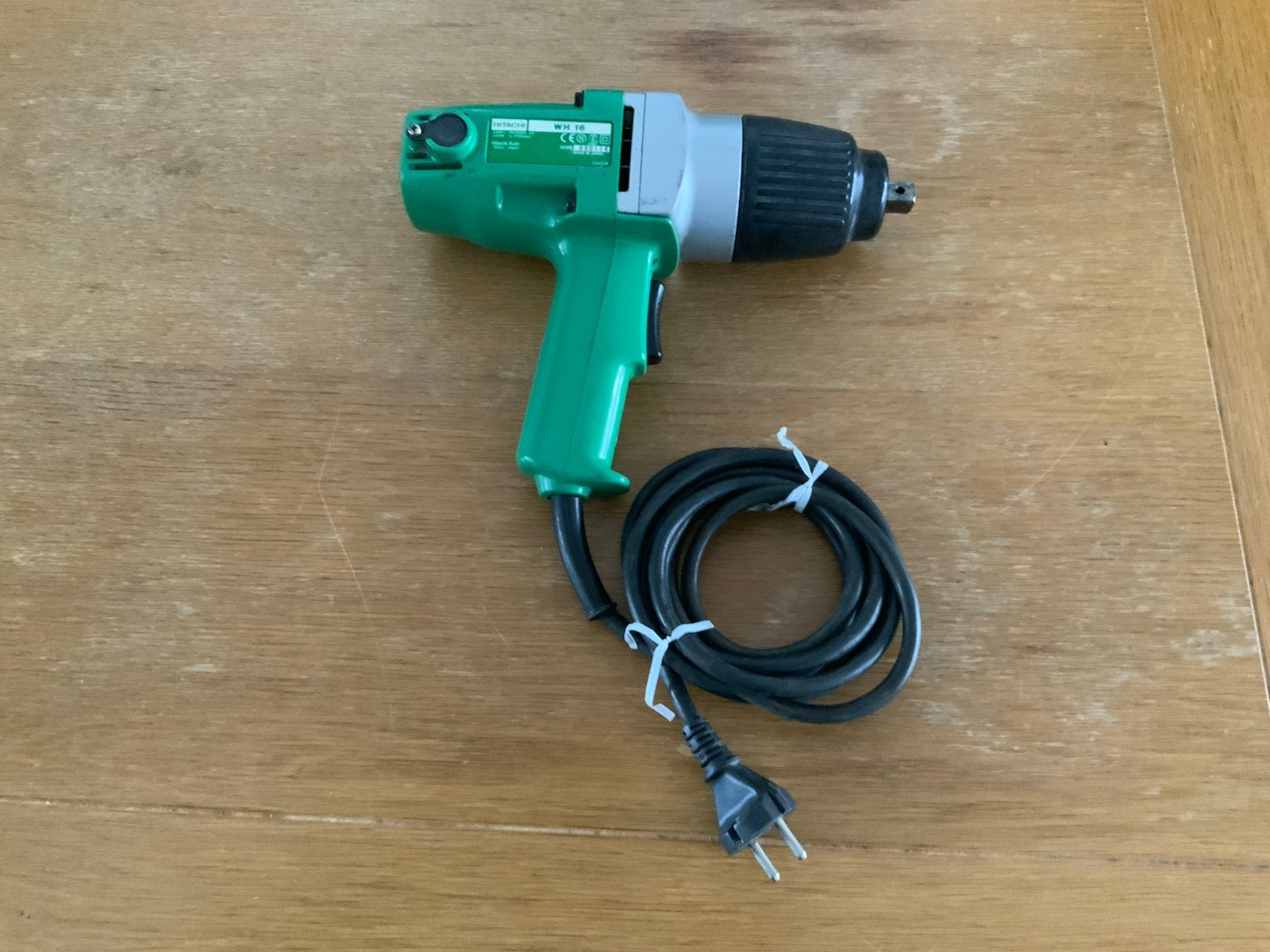 Hitachi WH 16 Slagmoersleutel - Krachtige Boormachine, Ophalen, Gebruikt, 400 tot 600 watt, Overige typen