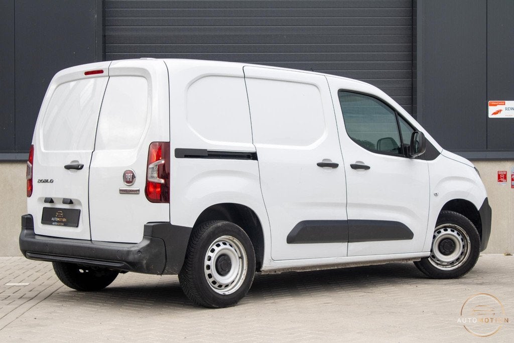 Fiat Doblò 1.5D 100pk L1 650kg Carplay 1e eigenaar Airco Cr, Auto's, Voorwielaandrijving, 1350 kg, Stof, Gebruikt