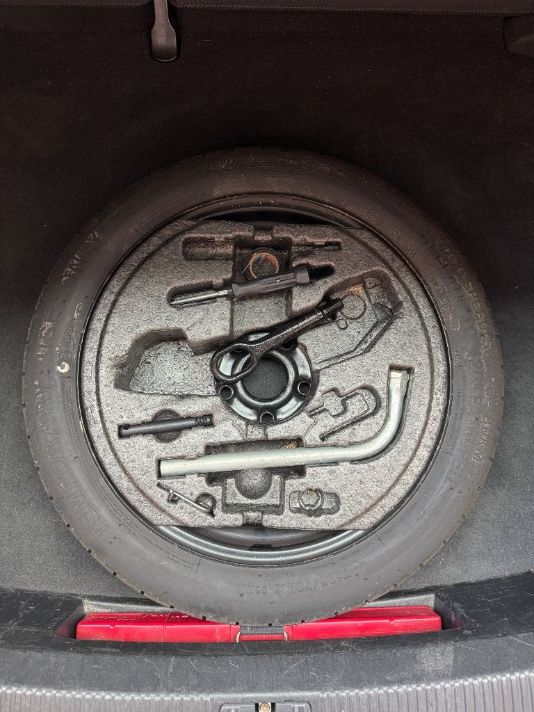 Audi A3 8P 2005-2013 Thuiskomer Reservewiel + Gereedschapset, Ophalen, Nieuw, Audi