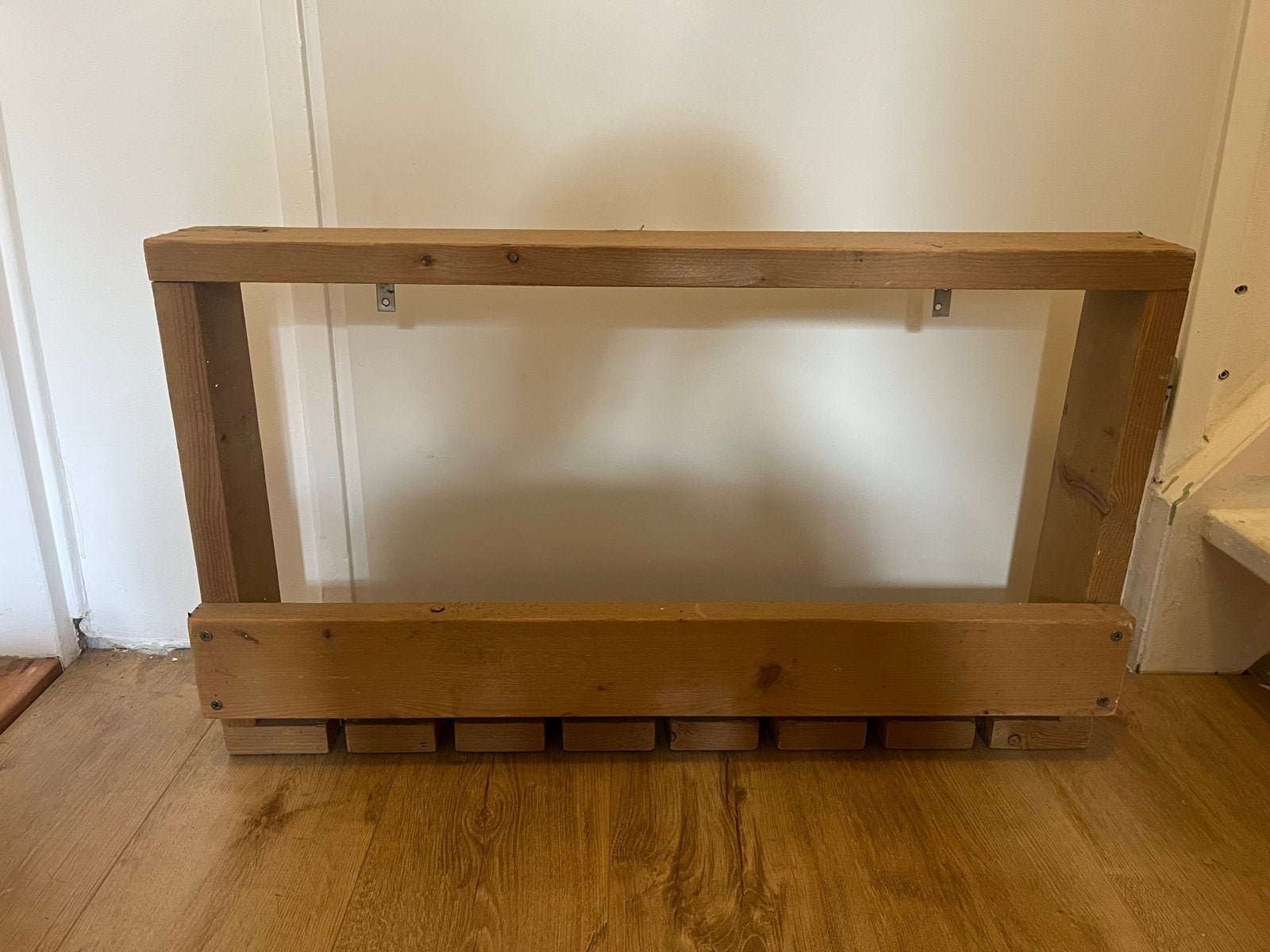Houten wijnrek voor aan de muur met glazenhouder, Ophalen, Gebruikt, Minder dan 5 flessen, 5 – 50