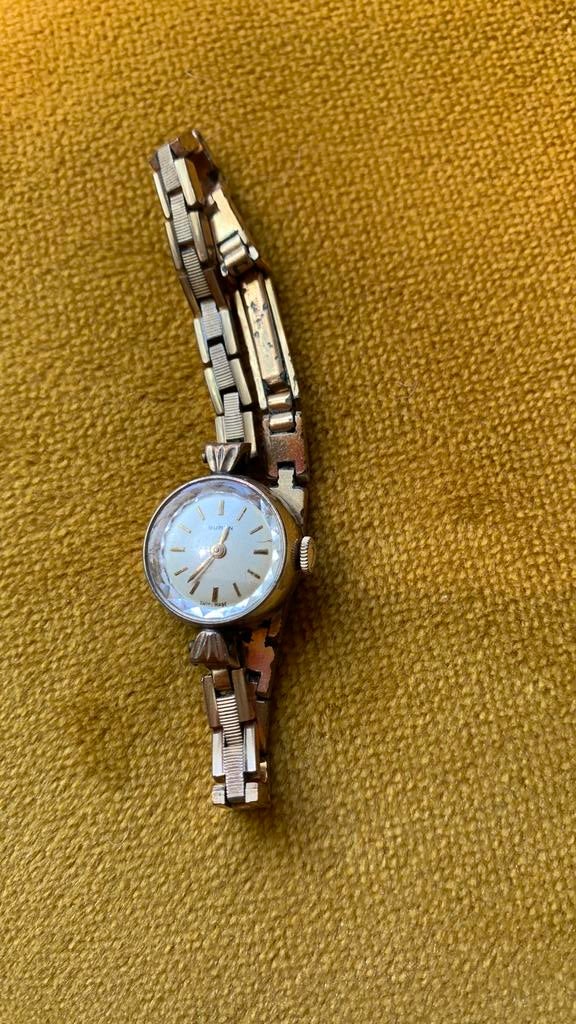 Buren Zwitseres dames horloge, goudkleurig., Ophalen of Verzenden, Zo goed als nieuw, Staal, Overige merken