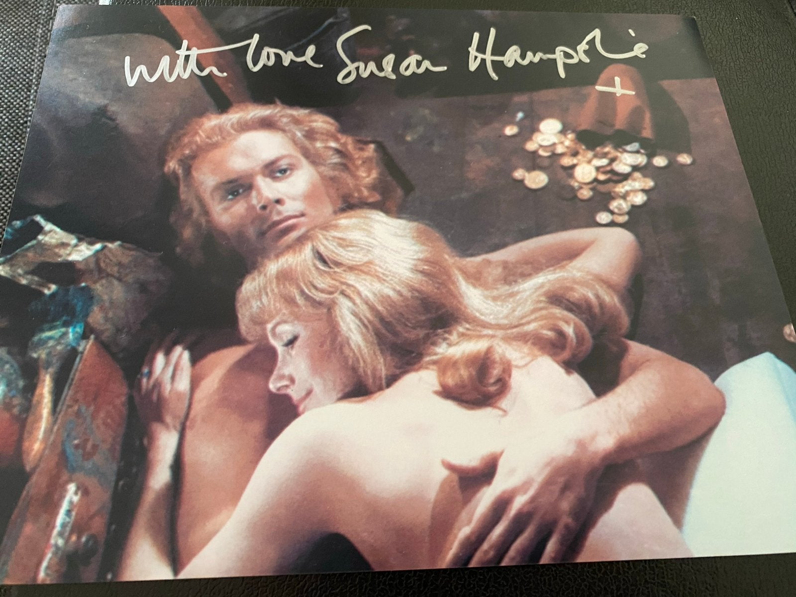 Filmster susan hampshire, Ophalen of Verzenden, Zo goed als nieuw, Gesigneerd