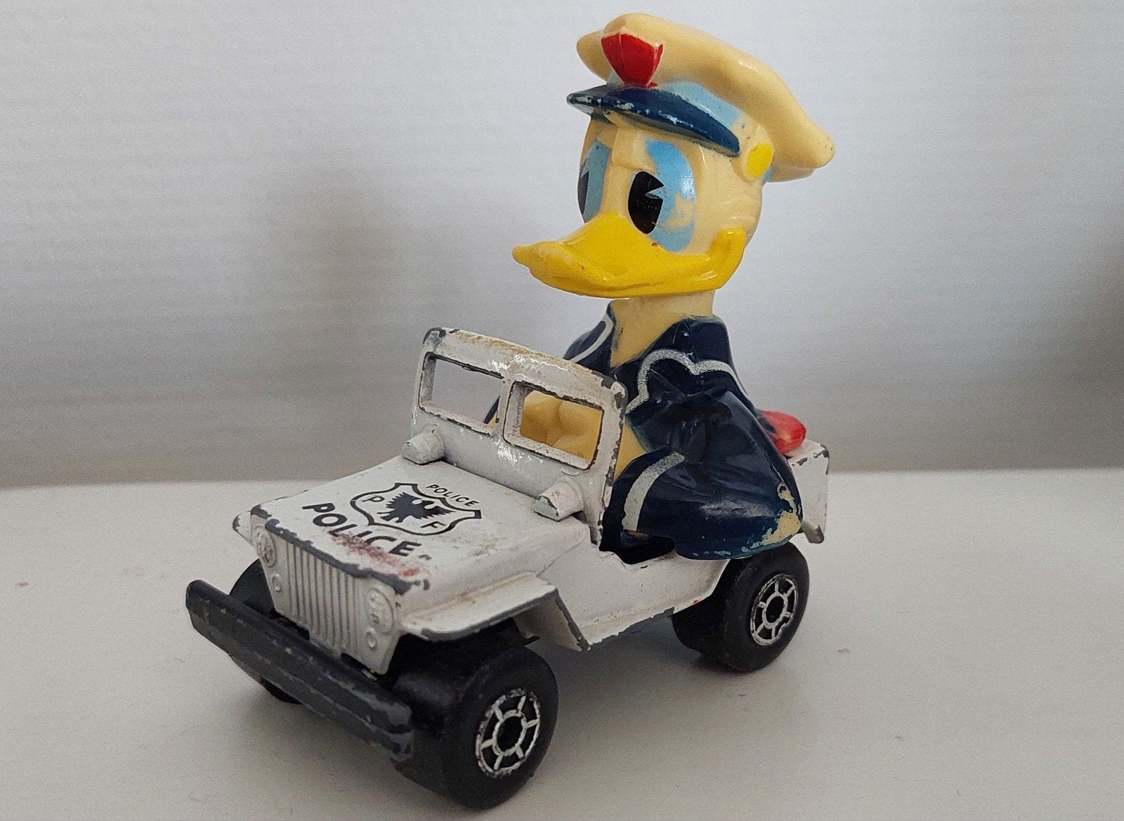 Vintage Donald Duck Politie Jeep - Disney Series 598A, Antiek en Kunst, Ophalen of Verzenden