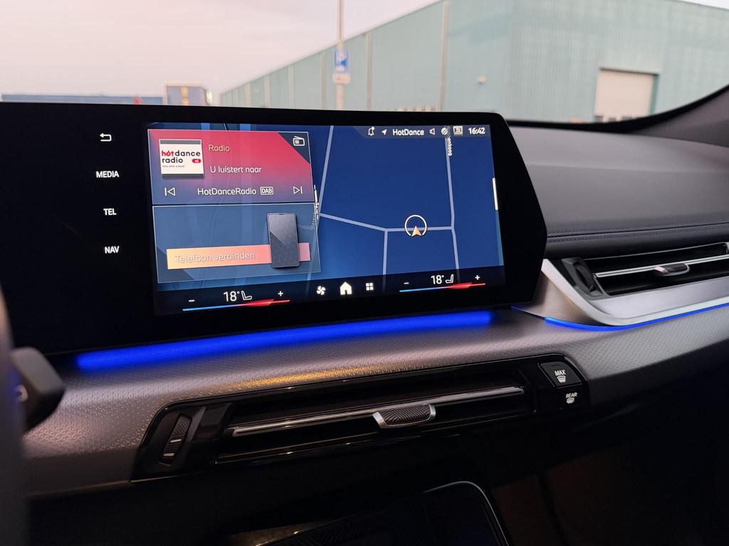 BMW X1 xDrive30e 20 inc l Pano l Zeer luxe l Hybrid, Auto's, Euro 6, 16 kWh, Plug-in hybride, Bedrijf