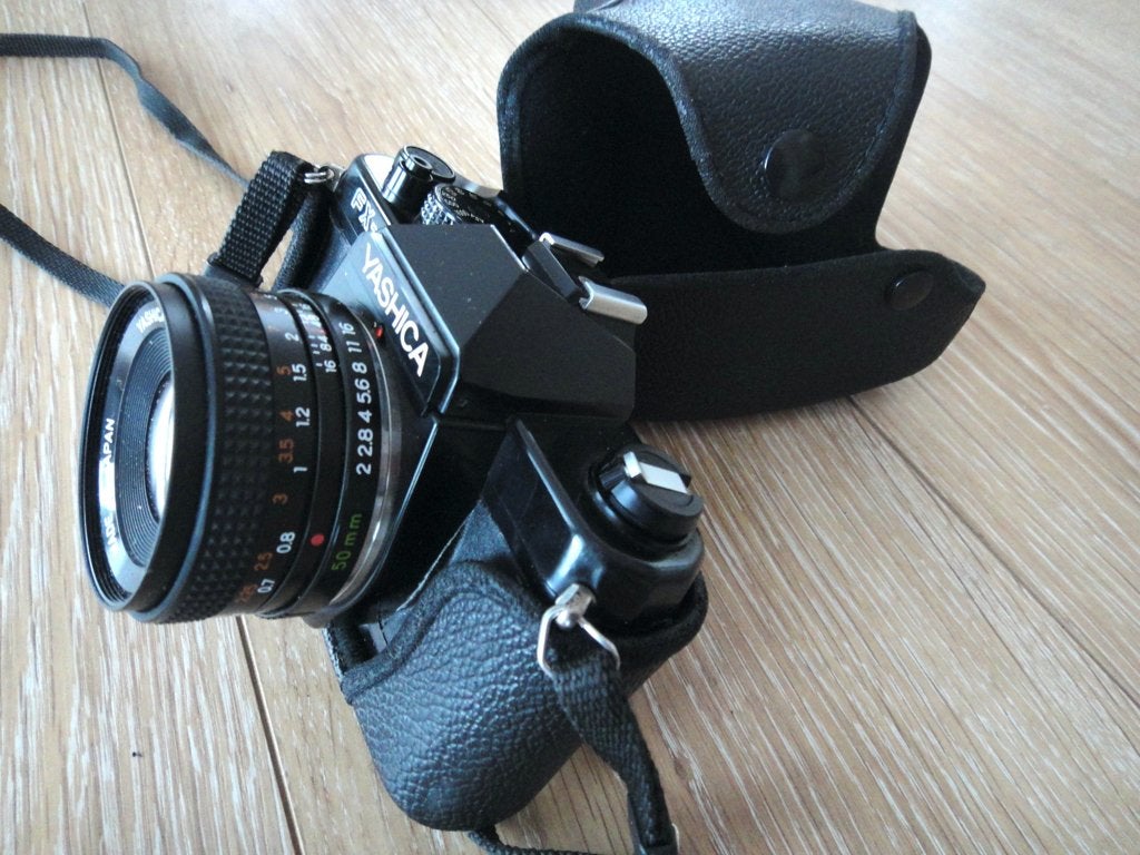 yashica FX-3, set, Ophalen of Verzenden, Gebruikt, Spiegelreflex, Overige Merken