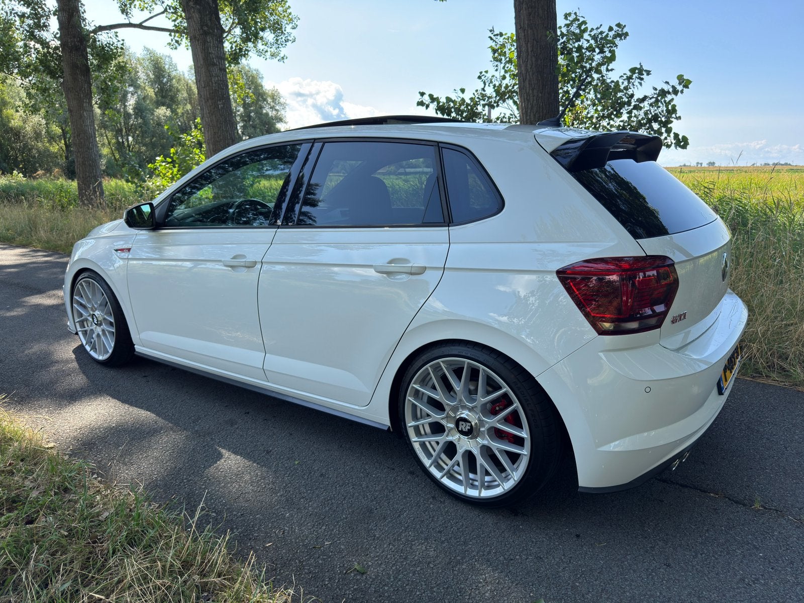 Volkswagen Polo GTI 2019 Rotiform schroefset, 4 cilinders, 1984 cc, Wit, Particulier
