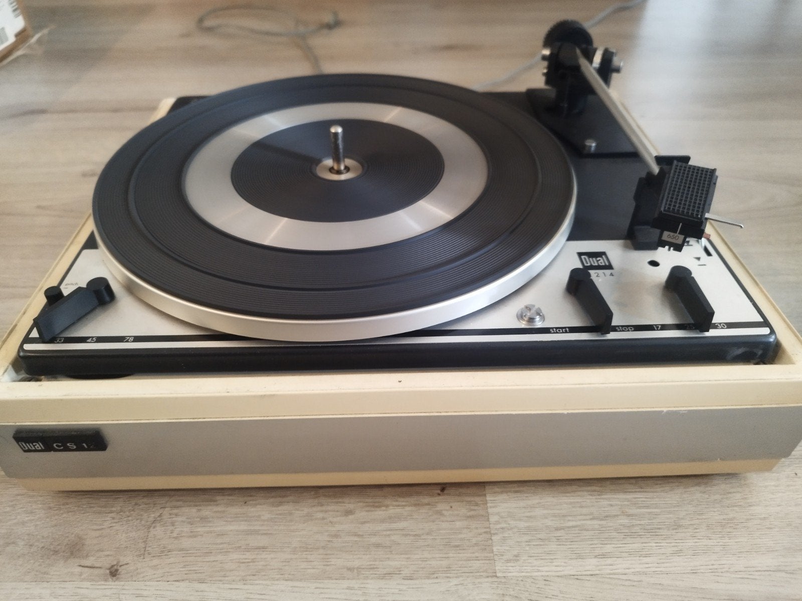 Dual 1214 Platenspeler in klassieke witte case, Ophalen
