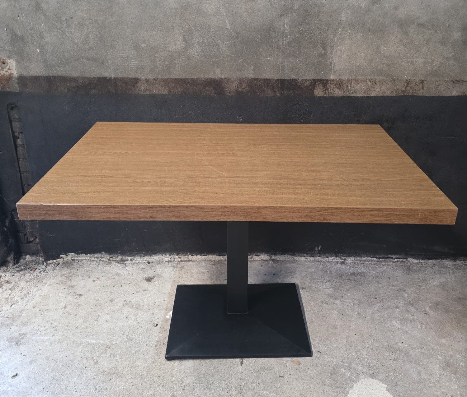 8 stuks kantine tafels hout metaal horeca bistro cafe zaal, Ophalen of Verzenden