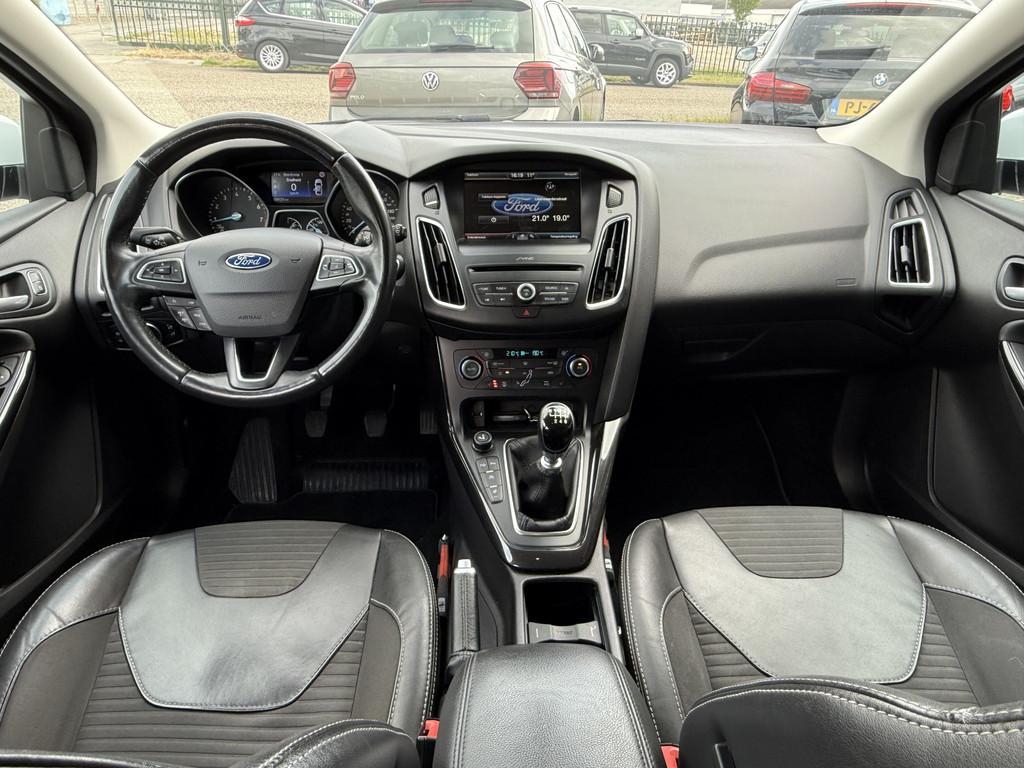 Ford FOCUS Wagon 1.0 Titanium  Stoel + stuur verw  hal, 12 maanden, Gebruikt, Leder en Stof, Wit