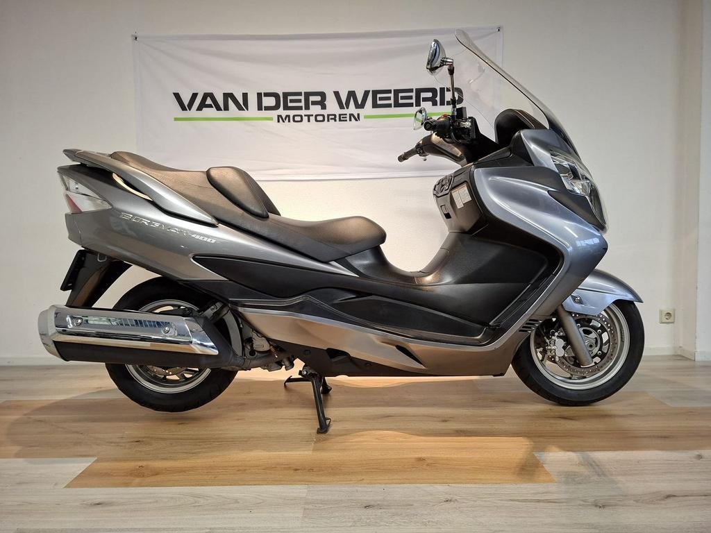 SUZUKI BURGMAN 400 (bj 2010), Motoren, 400 cc, Motorrijbewijs A, Bedrijf, Onbekend