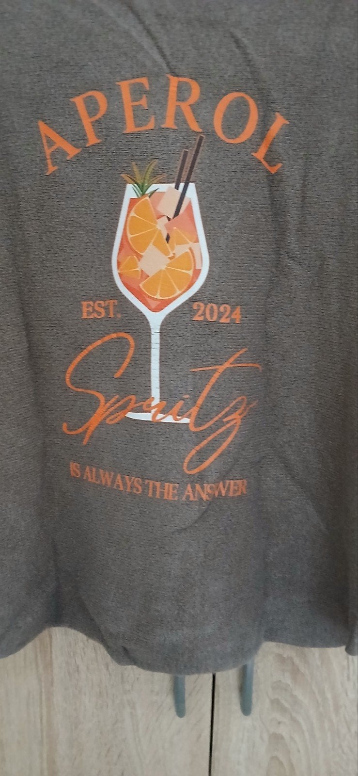 Leuke bruine trui met aperol spritz tekst een maat, Ophalen of Verzenden, Zo goed als nieuw, Bruin