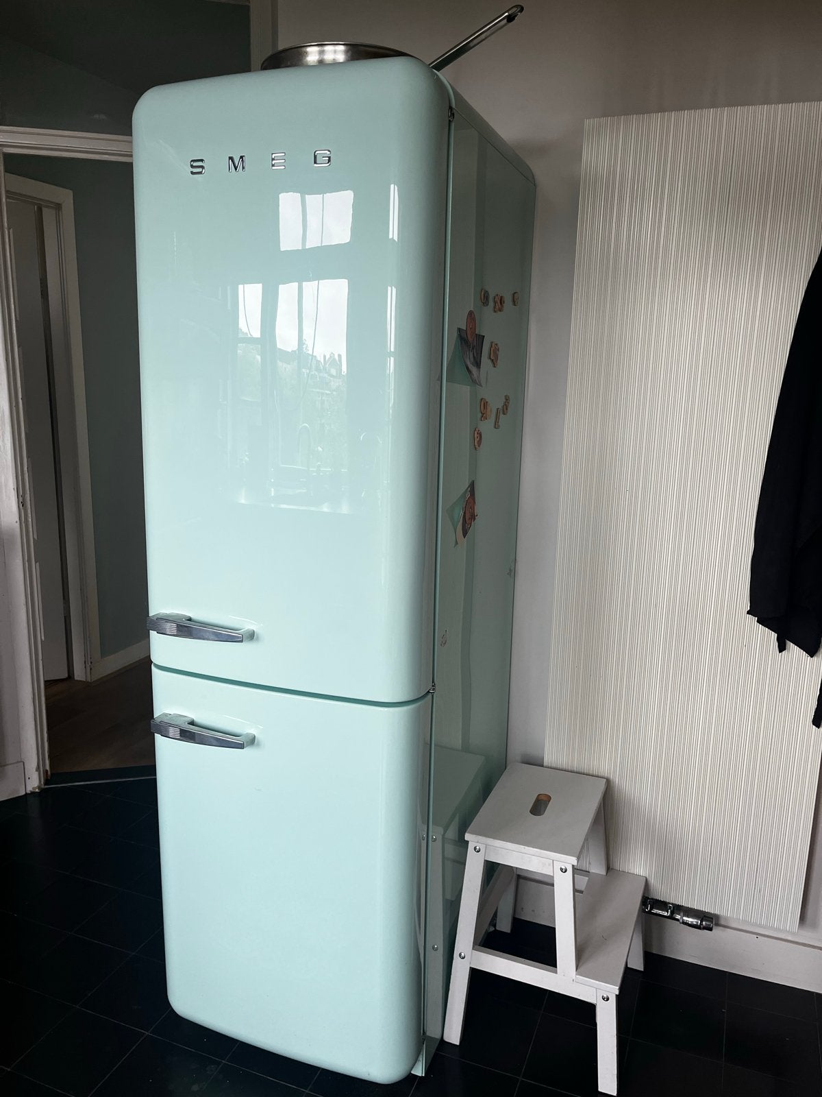 Smeg Koelkast met vriesvak - Mintgroen op te halen op 29 aug, Witgoed en Apparatuur, Koelkasten en IJskasten, Ophalen, Gebruikt