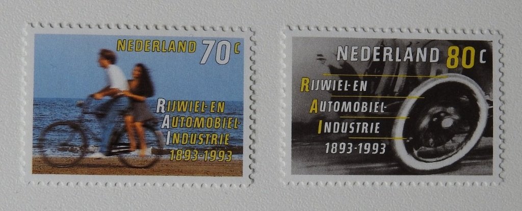 2 postzegels 1993 Rijwiel en auto industrie, Verzenden, Na 1940, Postfris