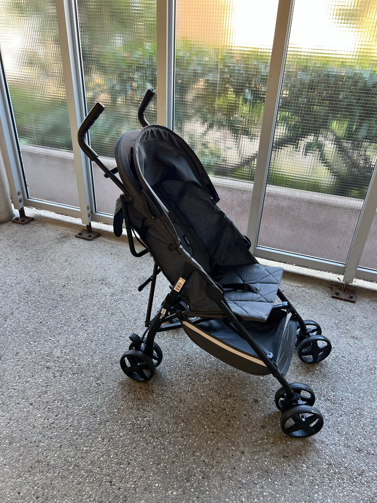Compacte en lichtgewicht buggy - Ideaal voor onderweg!, Ophalen, Zo goed als nieuw, Overige merken, Verstelbare rugleuning