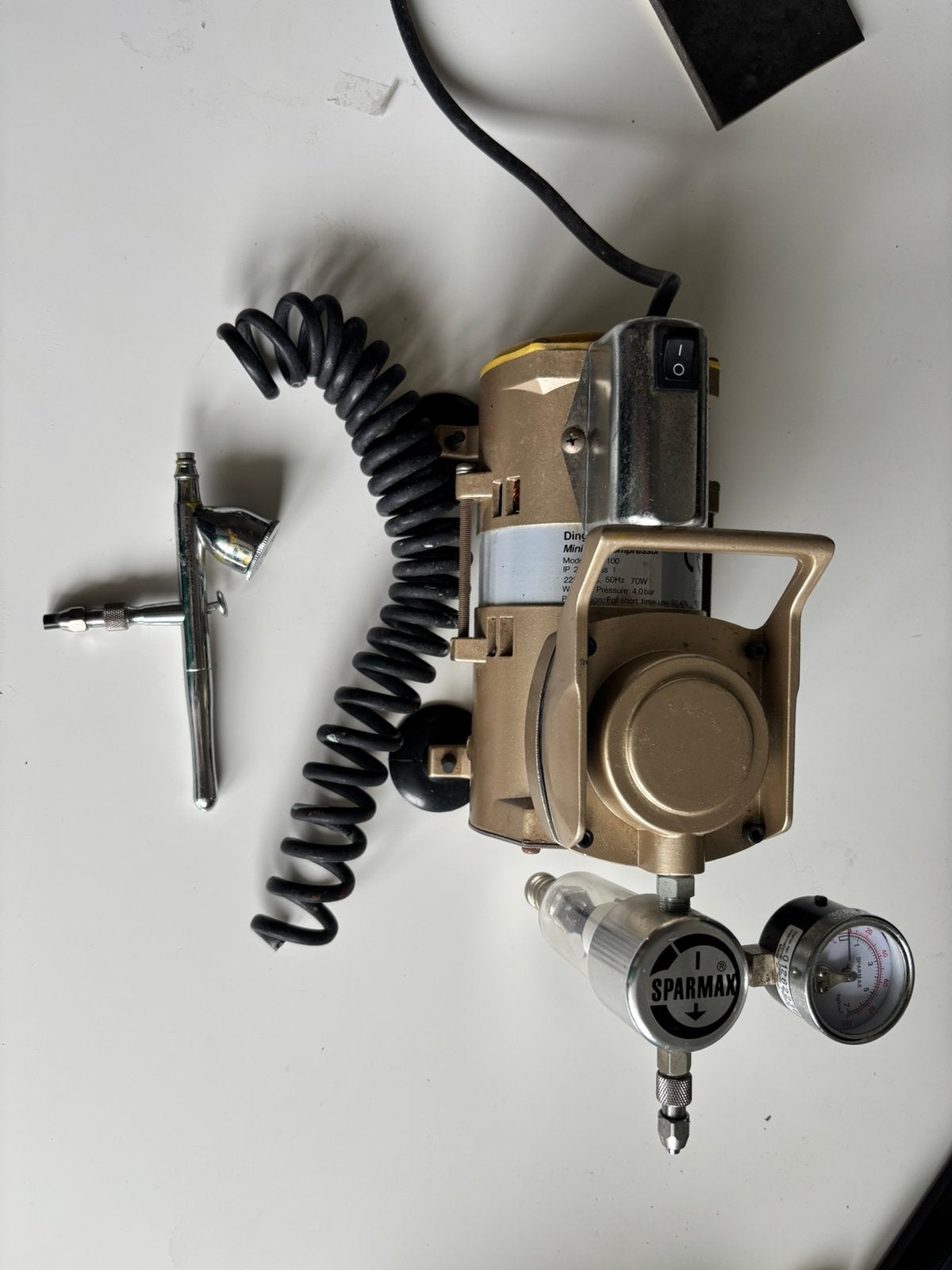 Airbrush set - Compressor + Airbrush Pistol, Ophalen, Gebruikt, Airbrush en Toebehoren