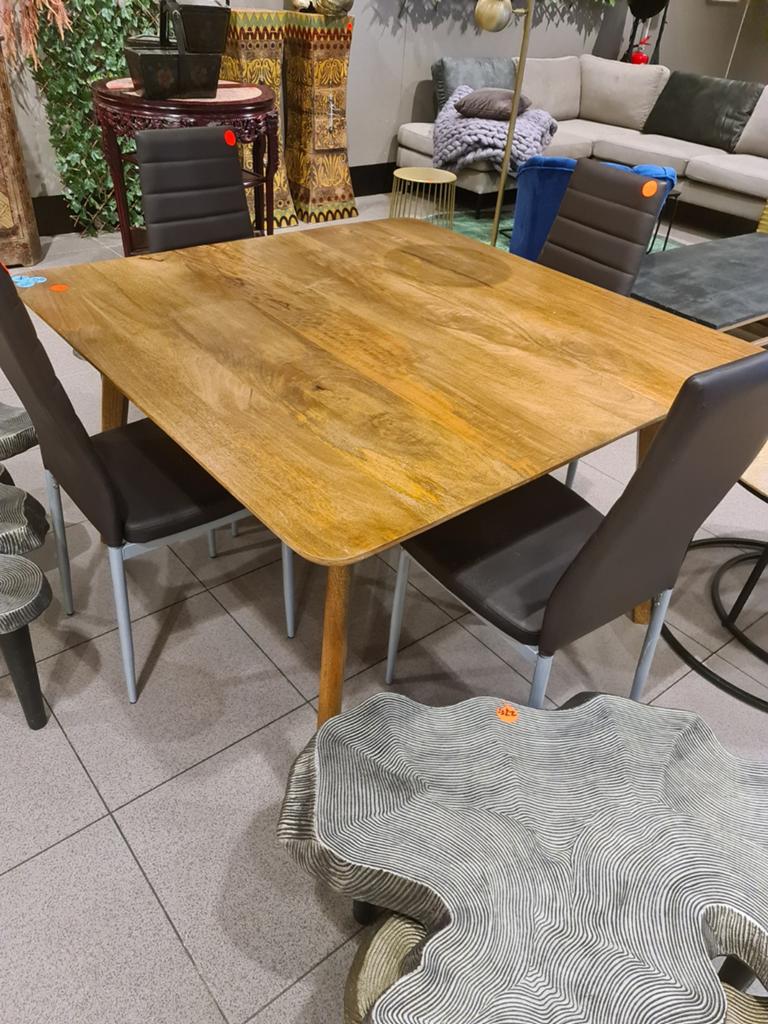 Nieuwe eettafel 120x120cm vintage stijl gelakt mango €250, Ophalen, ., Nieuw, .