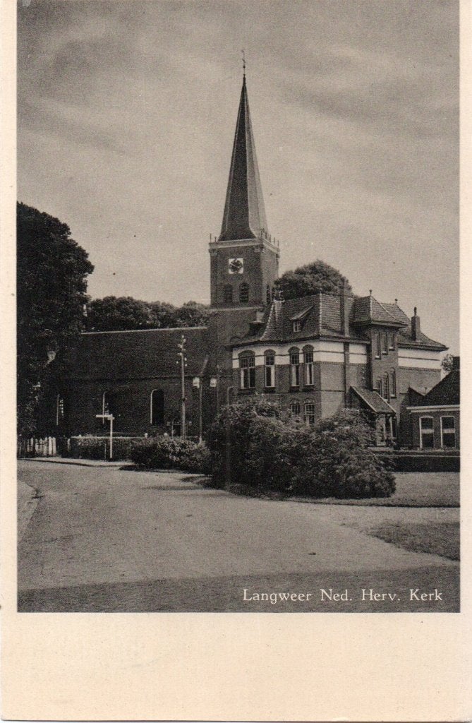 Langweer, Dorpsgezicht met N.H. Kerk. 6312, Verzenden, 1940 tot 1960, Gelopen, Friesland