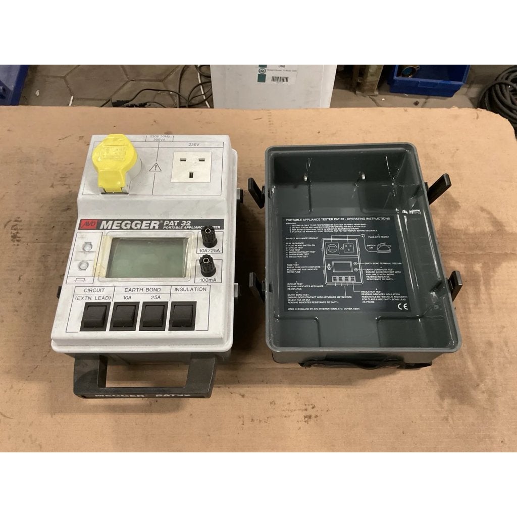 Megger PAT 32 Tester, Gebruikt, Ophalen of Verzenden, Guaestus Trading, Sales@guaestus.com