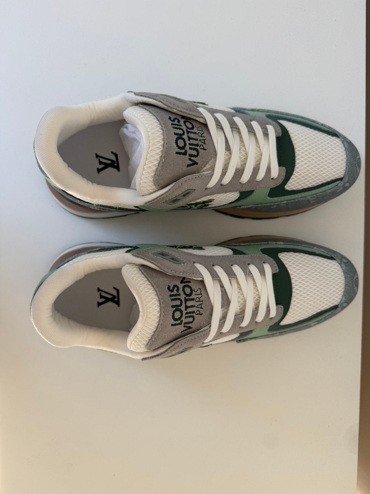 Groen-witte sneakers, Ophalen of Verzenden, Zo goed als nieuw, Wit
