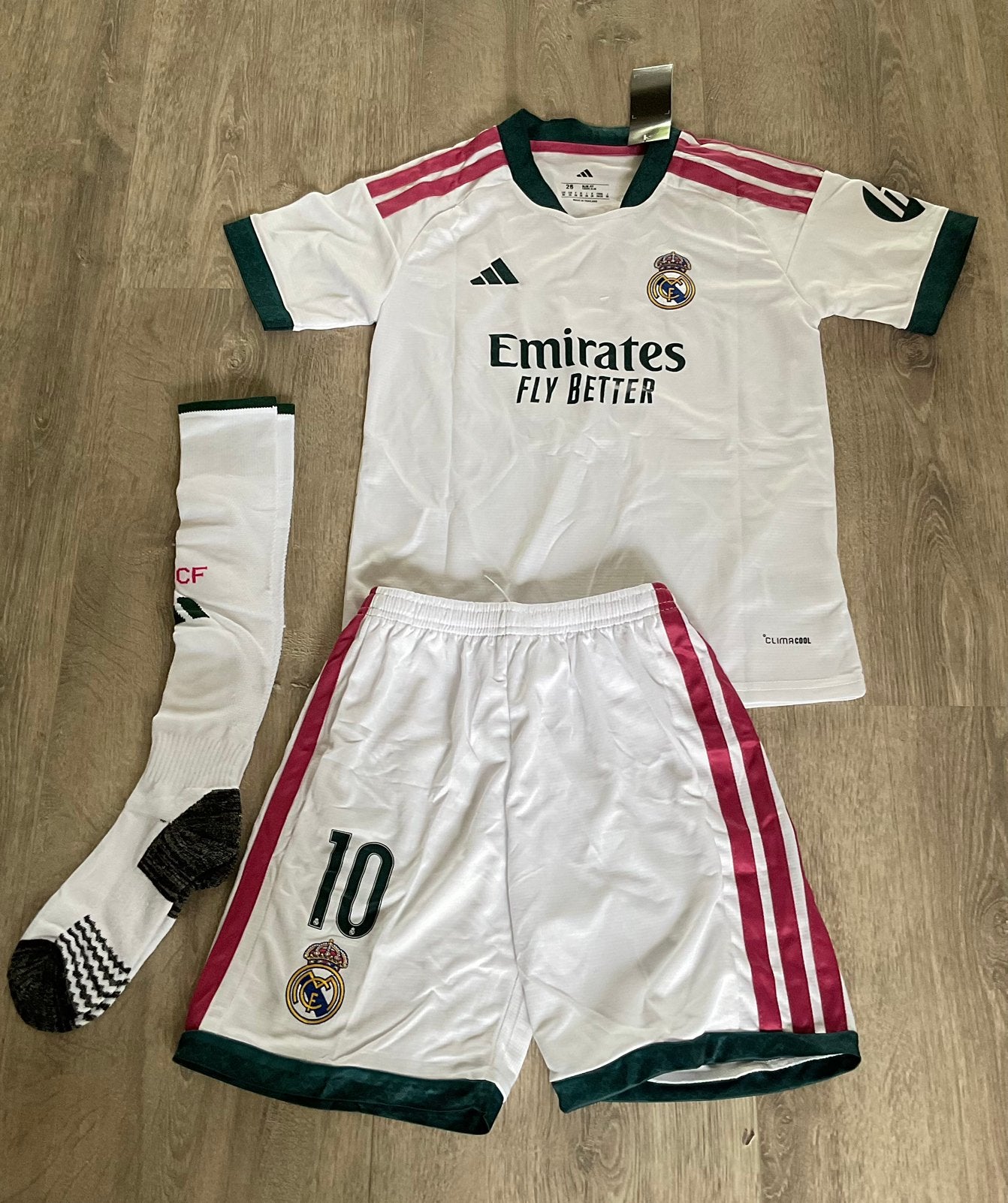 Real madrid tenue MBAPPÉ maat:158, Maat XS of kleiner, Ophalen of Verzenden, Nieuw, Set