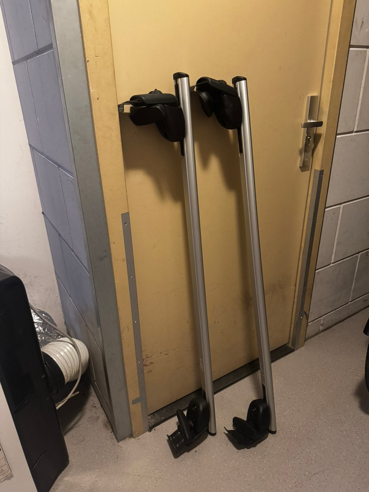 Atera dakdrager aluminium afsluitbaar ,incl. sleutels, Auto diversen, Ophalen, Zo goed als nieuw