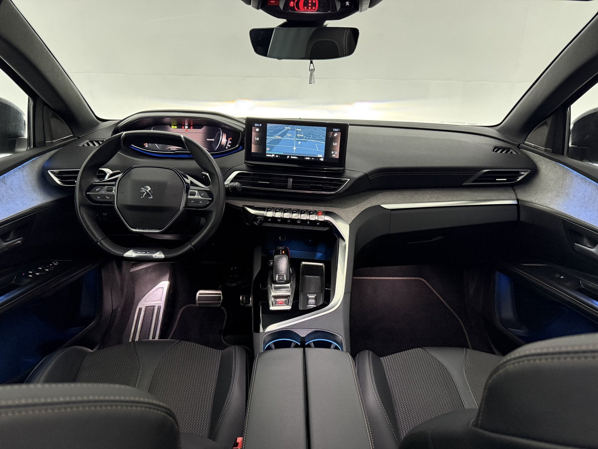 Peugeot 5008 1.2 PureTech GT Black Edition | 7p | Pano | Sfe, 15 km/l, Gebruikt, Euro 6, 1199 cc