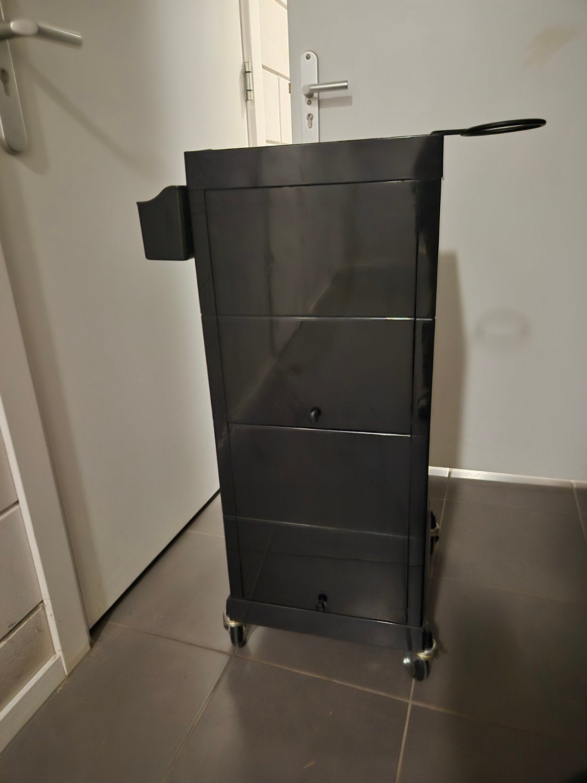 kapperstrolley in goede staat, Ophalen, Overige stijlen, Kunststof, Gebruikt