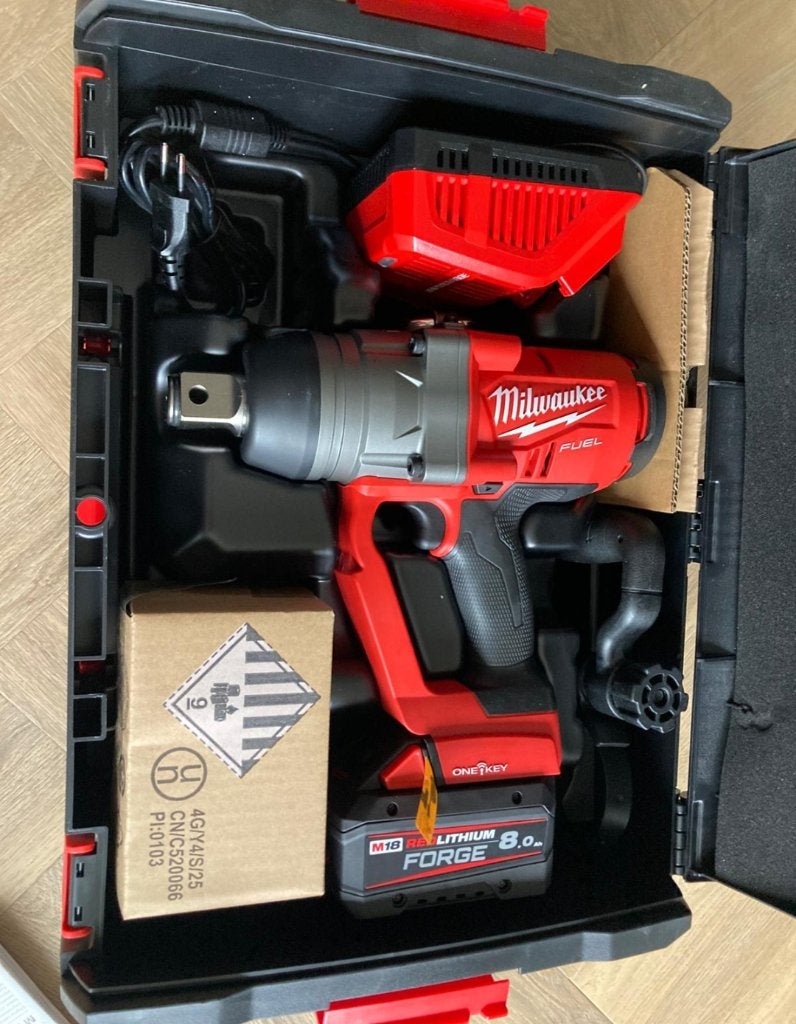 Milwaukee M18 18V Slagmoersleutel 1" (2x8,0Ah in HD-Box), Ophalen of Verzenden