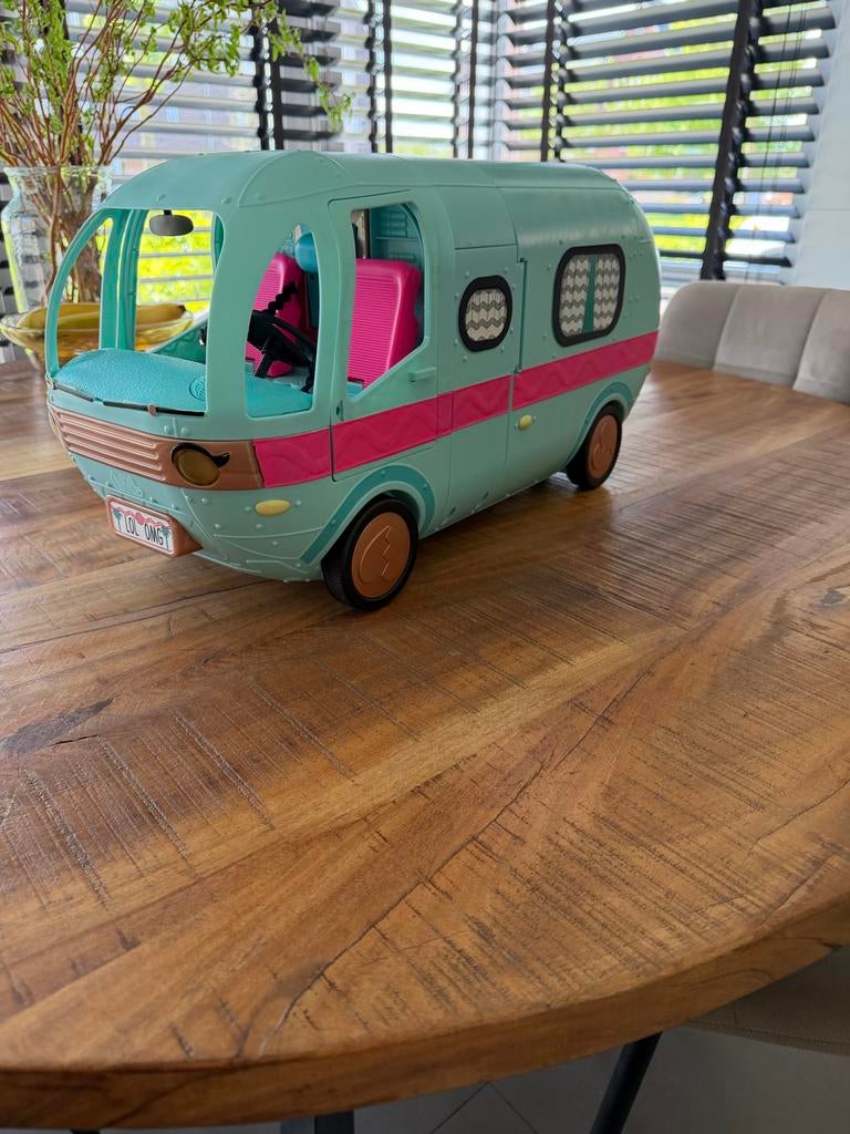 LOL OMG camper met veel spullen, Ophalen, Zo goed als nieuw