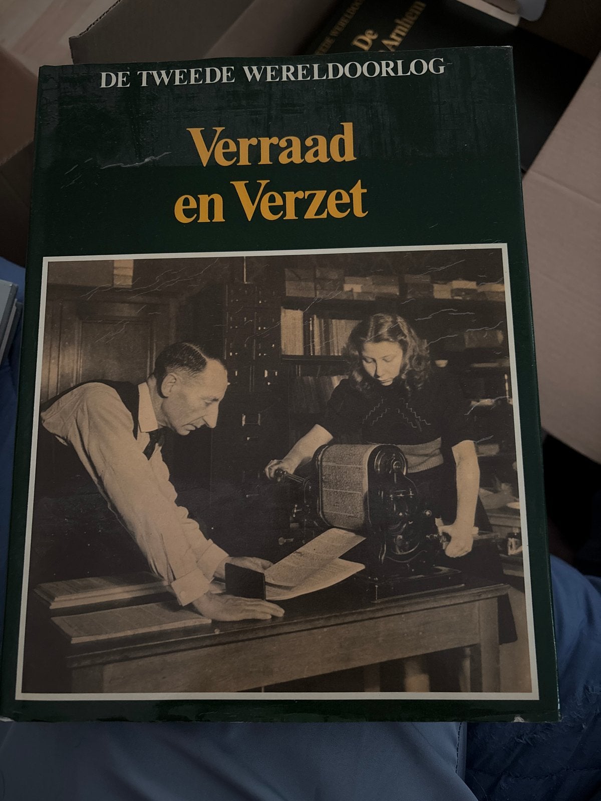 De Tweede Wereldoorlog: Verraad en Verzet, Ophalen of Verzenden, Tweede Wereldoorlog, Gelezen, Algemeen
