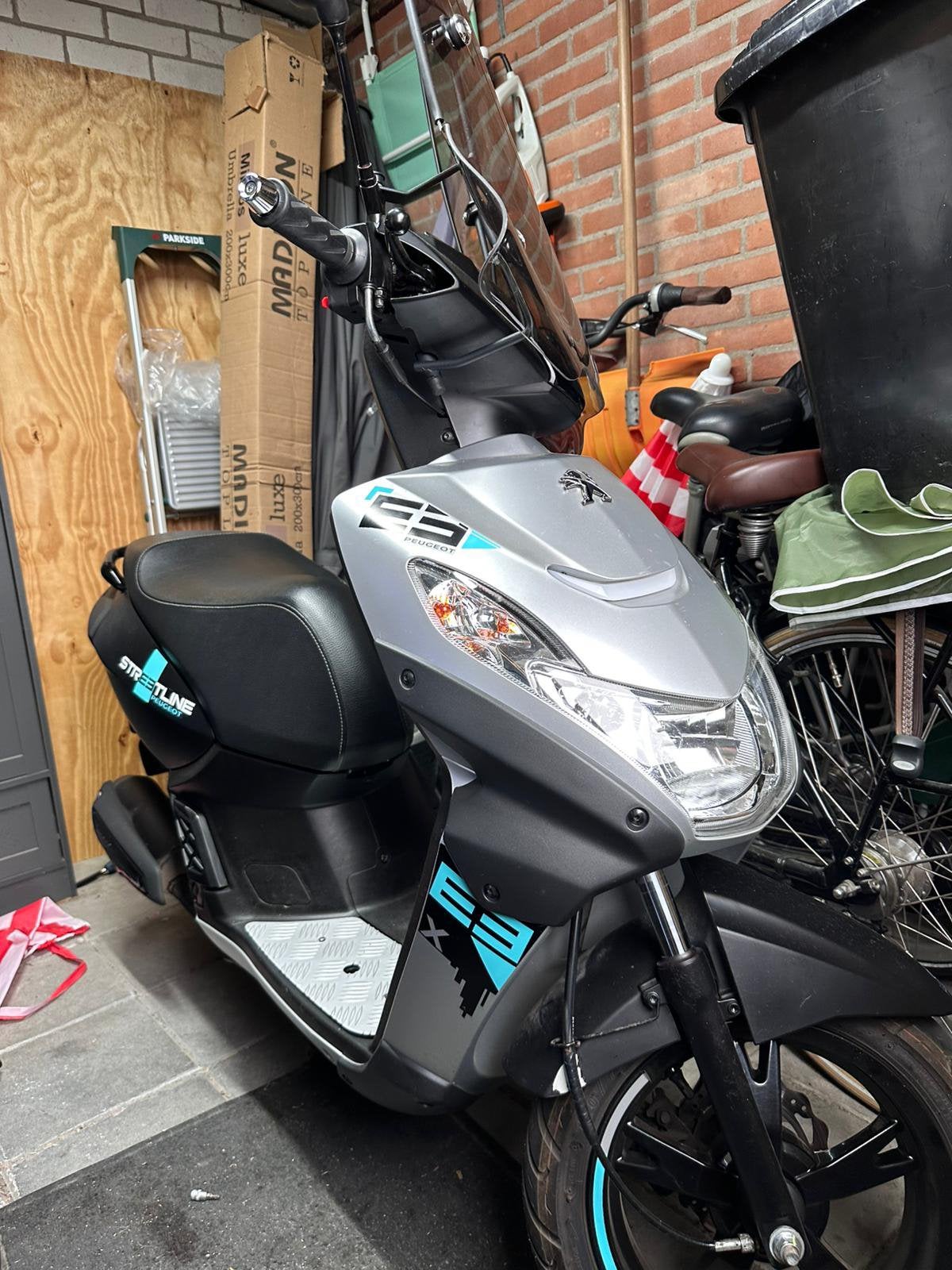 Peugeot kisbee streetline, Fietsen en Brommers, Scooters | Peugeot, Ophalen, Zo goed als nieuw, Benzine, Overige modellen
