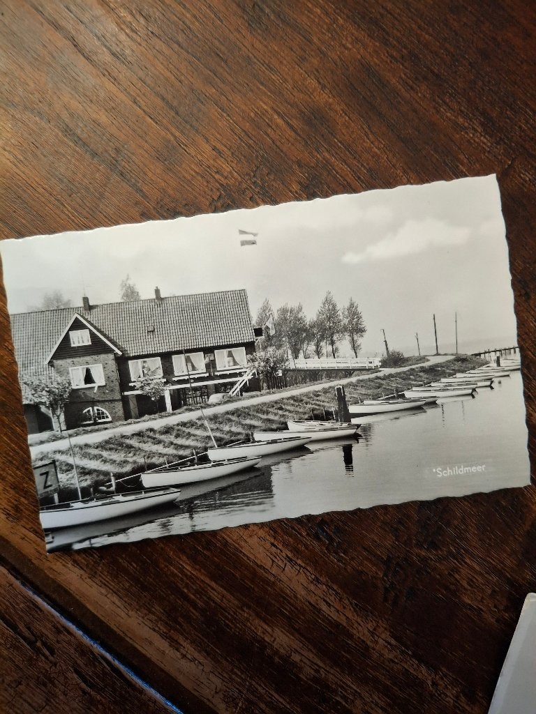 café De Keet  met roeiboten Steendam Schildmeer 1960 zie fo, Verzamelen, Ansichtkaarten | Nederland, Ophalen of Verzenden, 1940 tot 1960