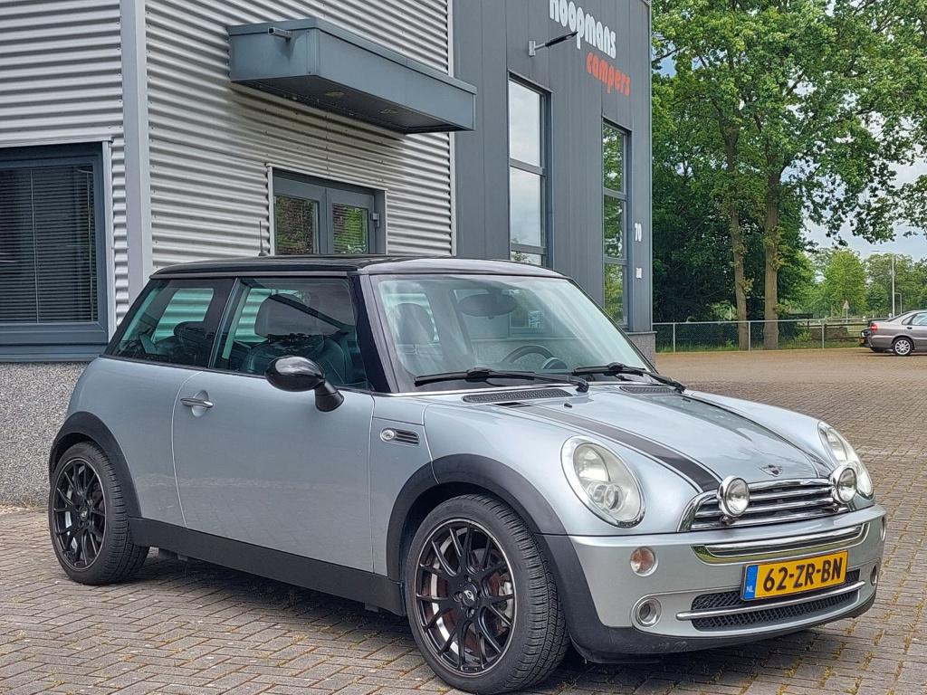 Mini Cooper Chilli Panoramadak Lederen bekleding 17", Auto's, Mini, Particulier, Cooper, ABS, Airbags, Airconditioning, Centrale vergrendeling