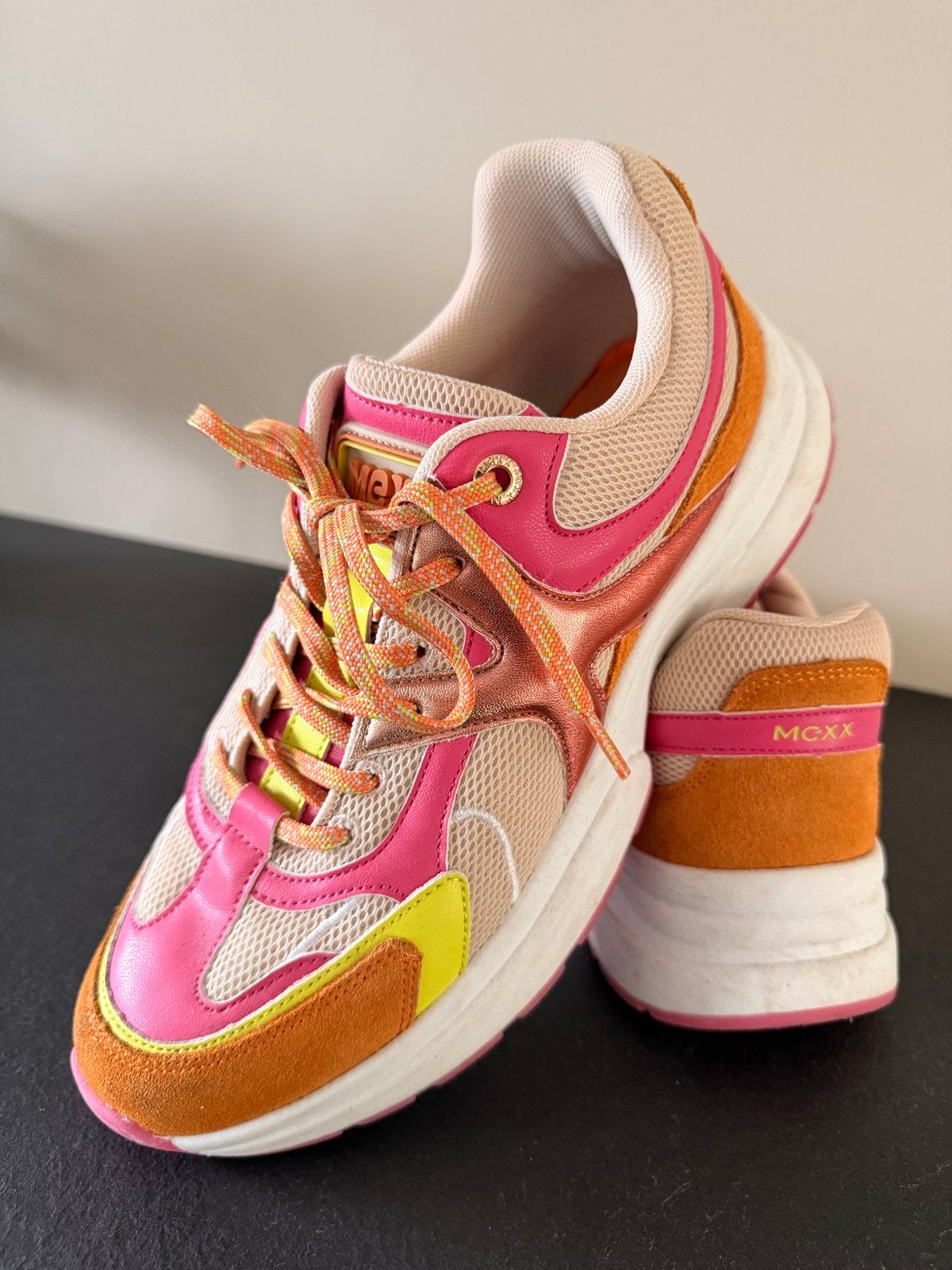 MEXX  Kleurrijke Sneakers 40, Ophalen of Verzenden, Roze, Sneakers of Gympen, Zo goed als nieuw