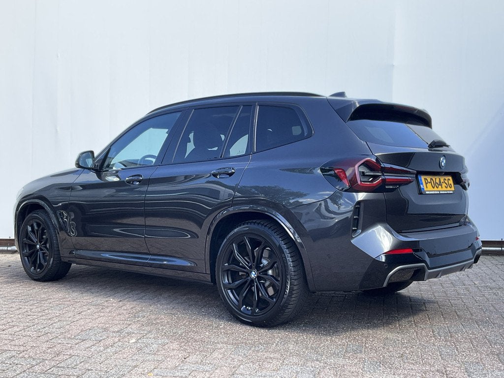 BMW iX3 High Executive 80 kWh M-sport Pano HUD HK Sound Leer, Auto's, Automaat, Achterwielaandrijving, Gebruikt, 750 kg