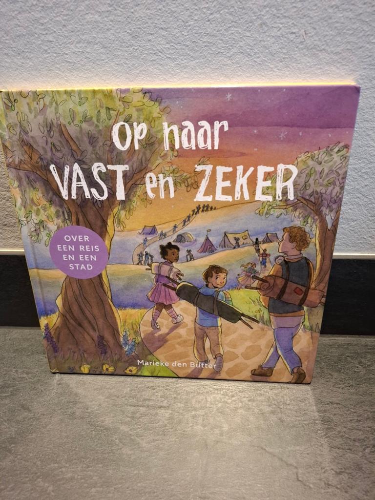 Marieke den Butter - Op naar Vast en Zeker, Ophalen of Verzenden, Zo goed als nieuw, Marieke den Butter