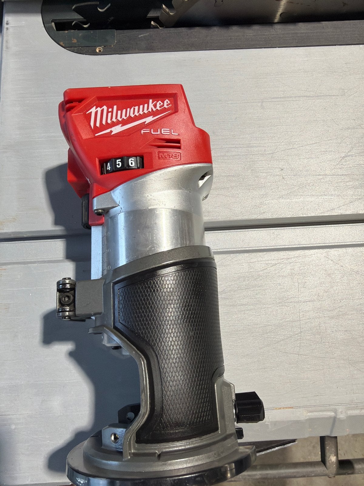 Milwaukee M18 FTR8 Bovenfrees (Body), Ophalen of Verzenden, Zo goed als nieuw, Accu, Bovenfrees