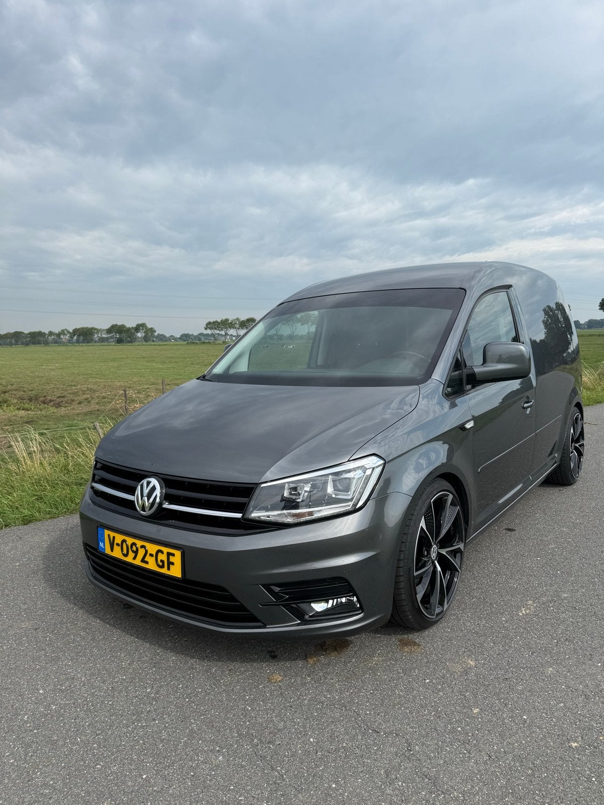 Volkswagen Caddy 2.0 D 200PK 2017 KW Verlaagd BTW auto, Automaat, 1440 kg, Zwart, 4 cilinders