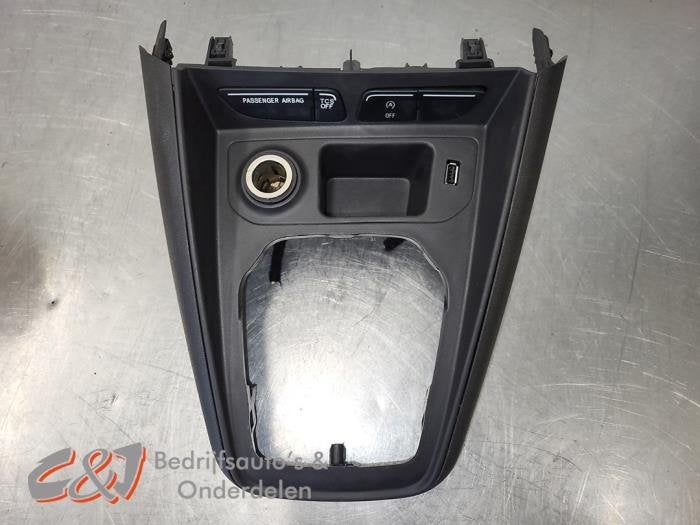 Middenconsoles van een Ford Transit Courier, Auto-onderdelen, Gebruikt, -, -, Ophalen of Verzenden