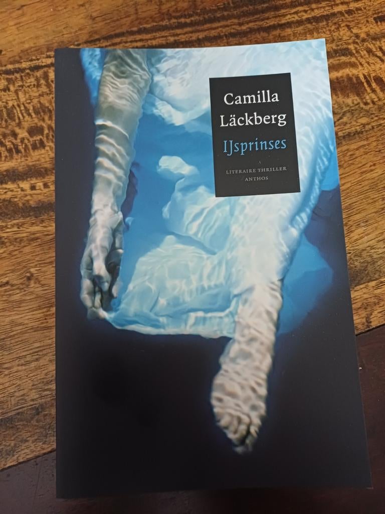 Camilla Läckberg - IJsprinses, Ophalen of Verzenden, Zo goed als nieuw, Camilla Läckberg