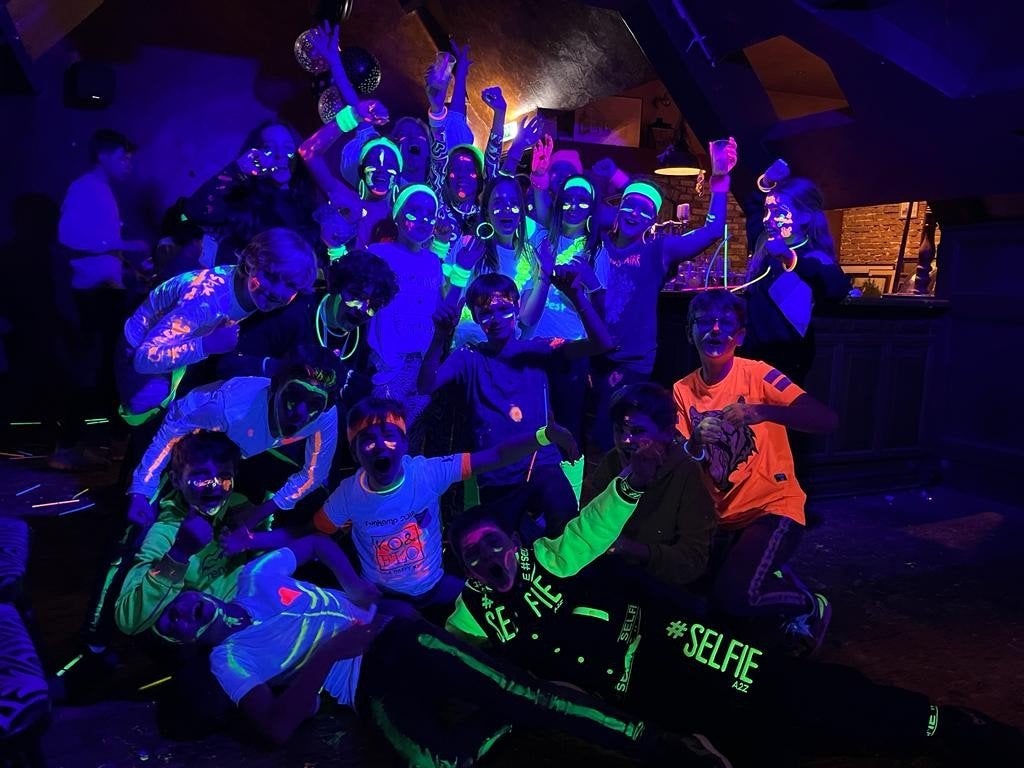 Blacklight verhuur | Al vanaf €15,- per weekend!, Ophalen, Zo goed als nieuw, Licht, Kleur