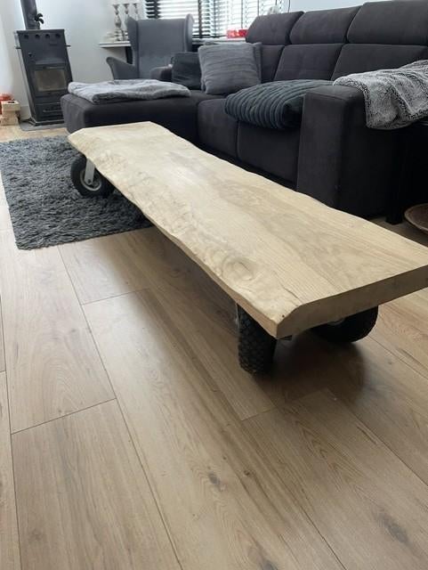 UNIEK  zware eiken salontafel op zwenkwielen, Ophalen, Gebruikt, Eikenhout, 200 cm of meer