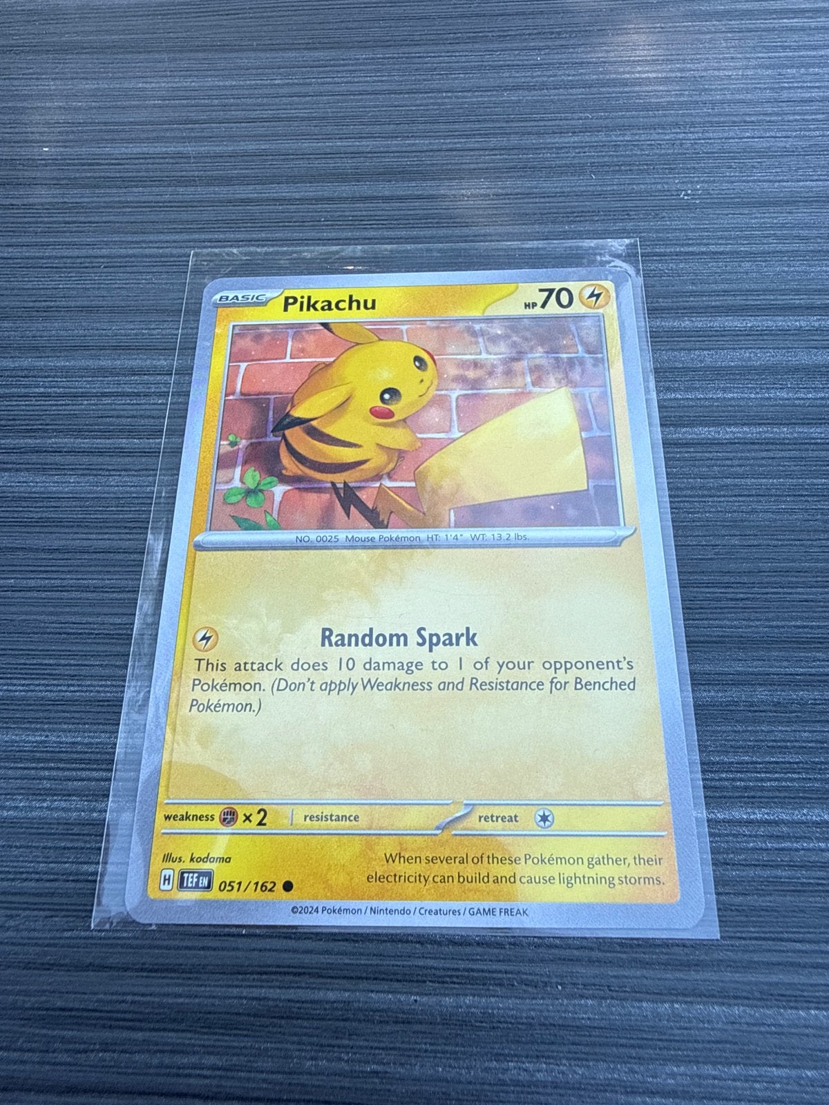Pikachu Pokémon kaart 051/162 - Nieuwstaat, Ophalen of Verzenden, Zo goed als nieuw, Losse kaart