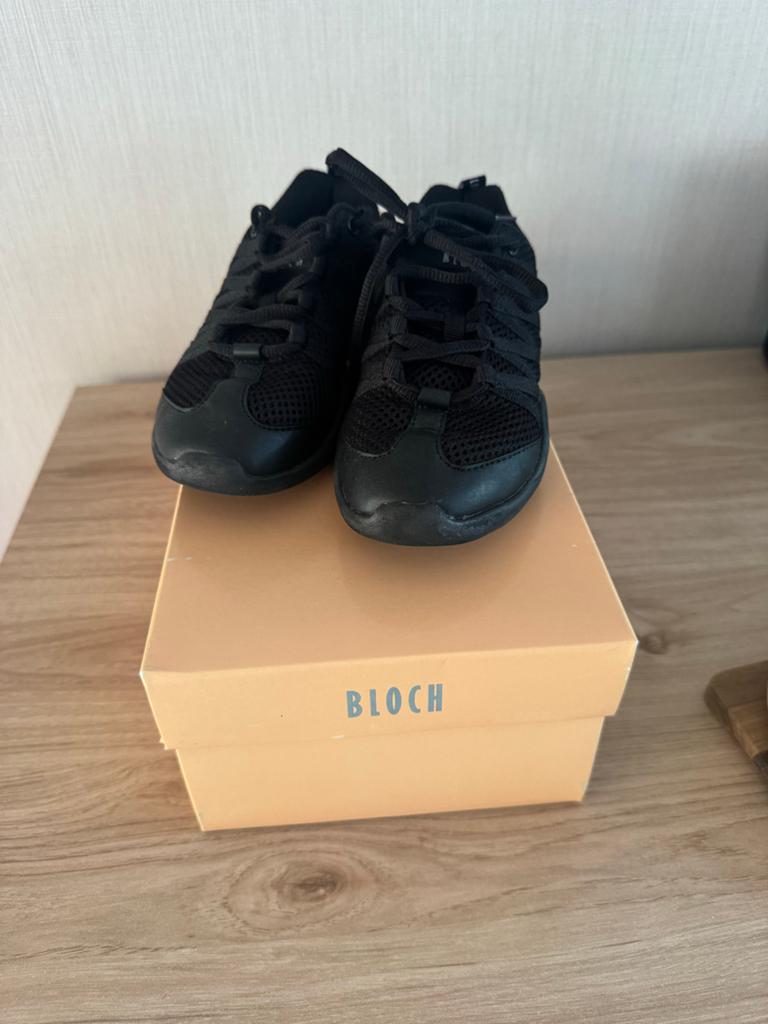 Bloch dansschoenen maat 31, Zwart, Dansschoenen, Ophalen of Verzenden, Gedragen