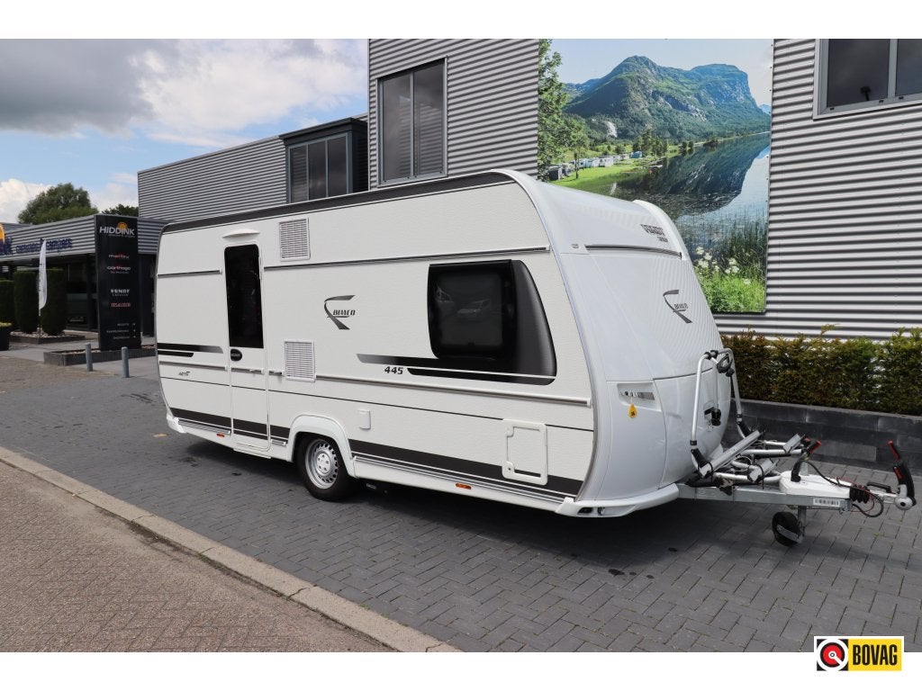 Fendt Bianco Activ 445 SF Grote koelkast, Mover, Caravans en Kamperen, Bedrijf, Overige typen, 1000 - 1250 kg, Fendt
