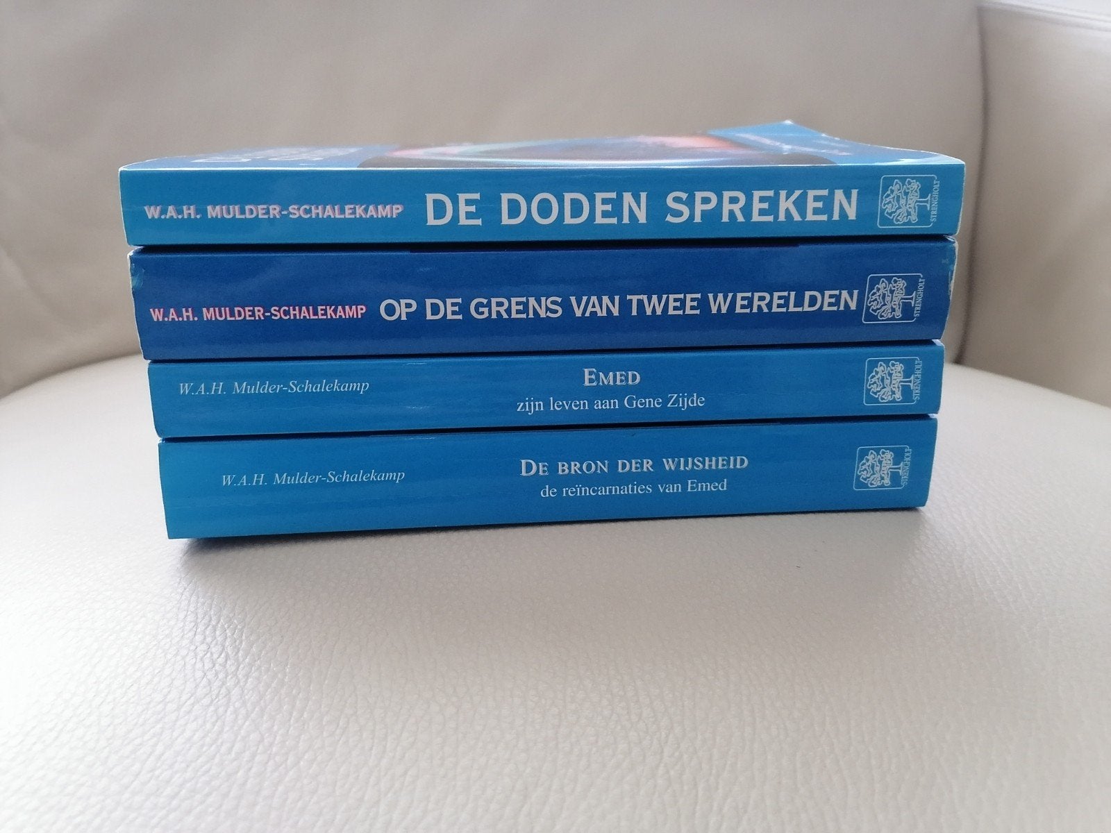 W.A.H. Mulder-Schalekamp - 4 boeken over spiritualiteit, Gelezen, Ophalen of Verzenden, W.A.H. Mulder-Schalekamp, Spiritualiteit algemeen