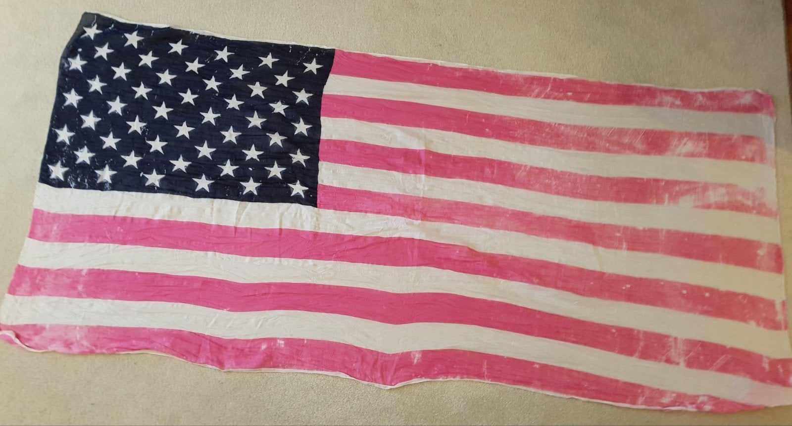 Overslag sjaal roze wit blauw mt L amerika usa brede sjalen, Verzenden, Zo goed als nieuw, Maat 42/44 (L), Sjaal