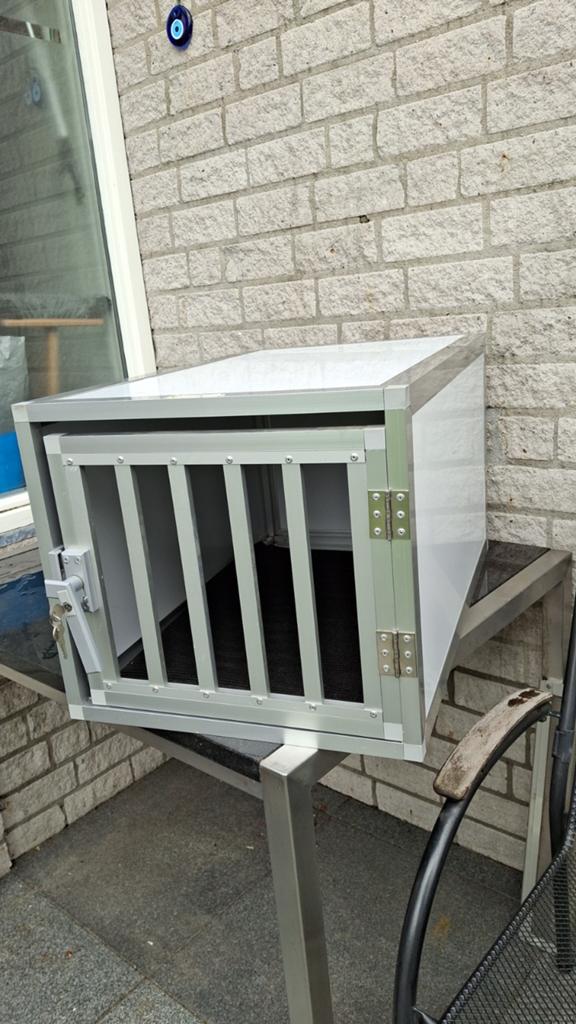 Honden bench voor in auto of huiskamer., Dieren en Toebehoren, Hondenhokken, Ophalen, Zo goed als nieuw, Minder dan 75 cm, Minder dan 65 cm